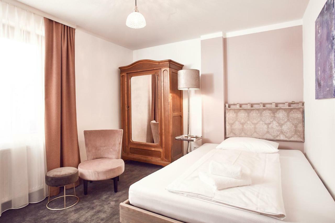 Large Single Room